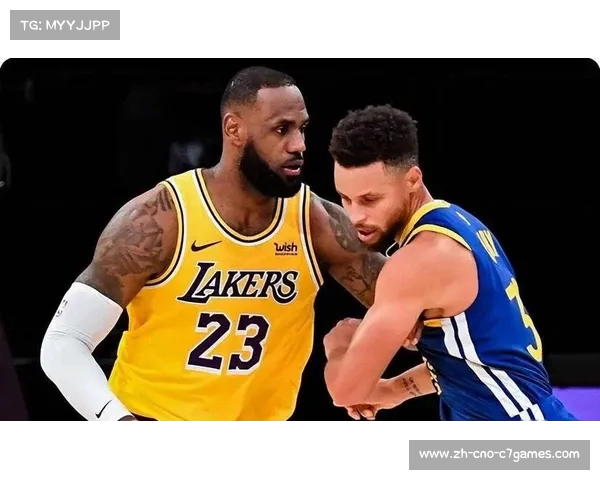 湖勇对决引发热议 官方数据对比詹姆斯库里生涯成就最低票价高昂 湖勇对决引发热议 官方数据对比詹姆斯库里生涯成就最低票价高昂