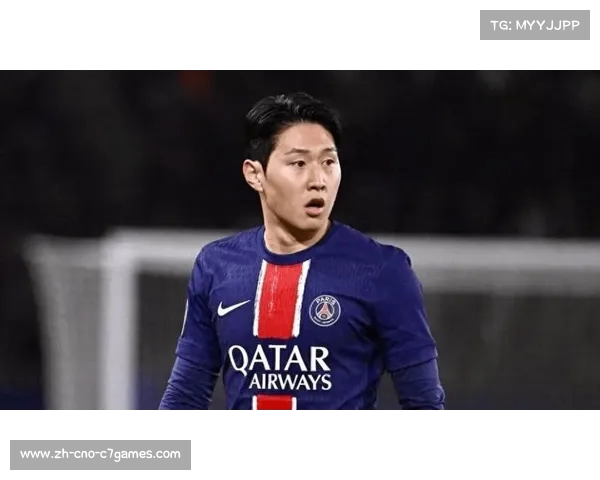 韩媒惋惜李刚仁缺席重要赛事 呼吁其离开巴黎寻求新机会 韩媒惋惜李刚仁缺席重要赛事 呼吁其离开巴黎寻求新机会